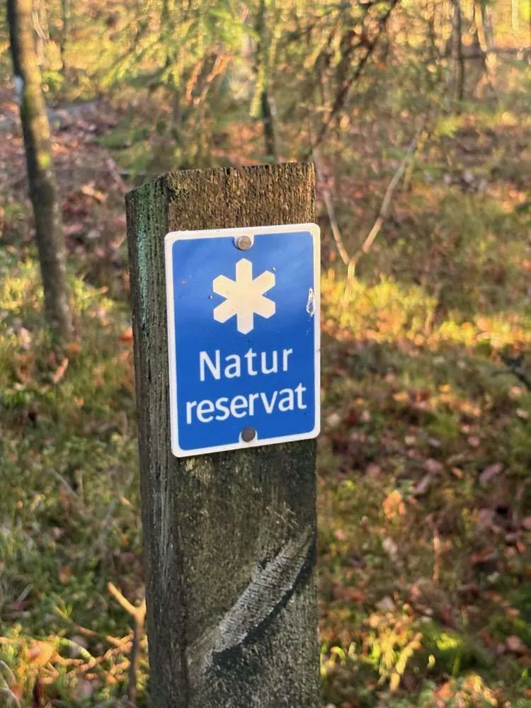 Skylt längs Vandringsleden 10,5 km